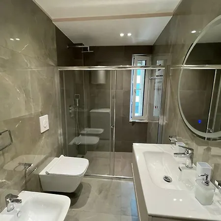 Rov Lägenhet Tirana